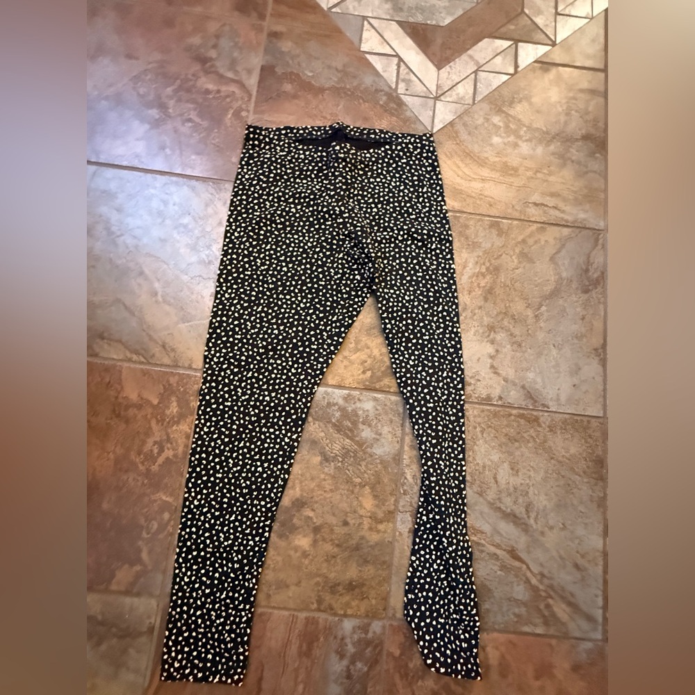 Black and White Polka Dot Women Leggings
